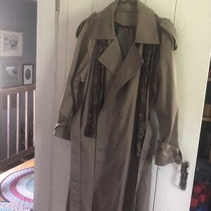 Ladies Trench Coat, size L(12-14)